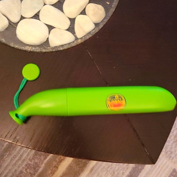 Umbrella Banana Shape Folding. Price is for one umbrella - Picture 1 of 7